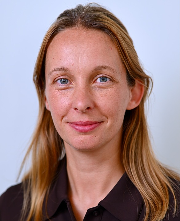 Nora Laux