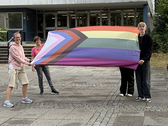 Präsentation der Fortschritts-Prideflagge