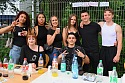 Schüler:innen auf dem Schulfest